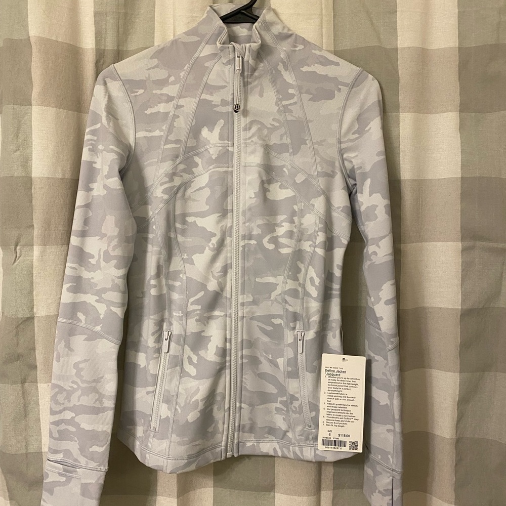 Define jacket new with tags